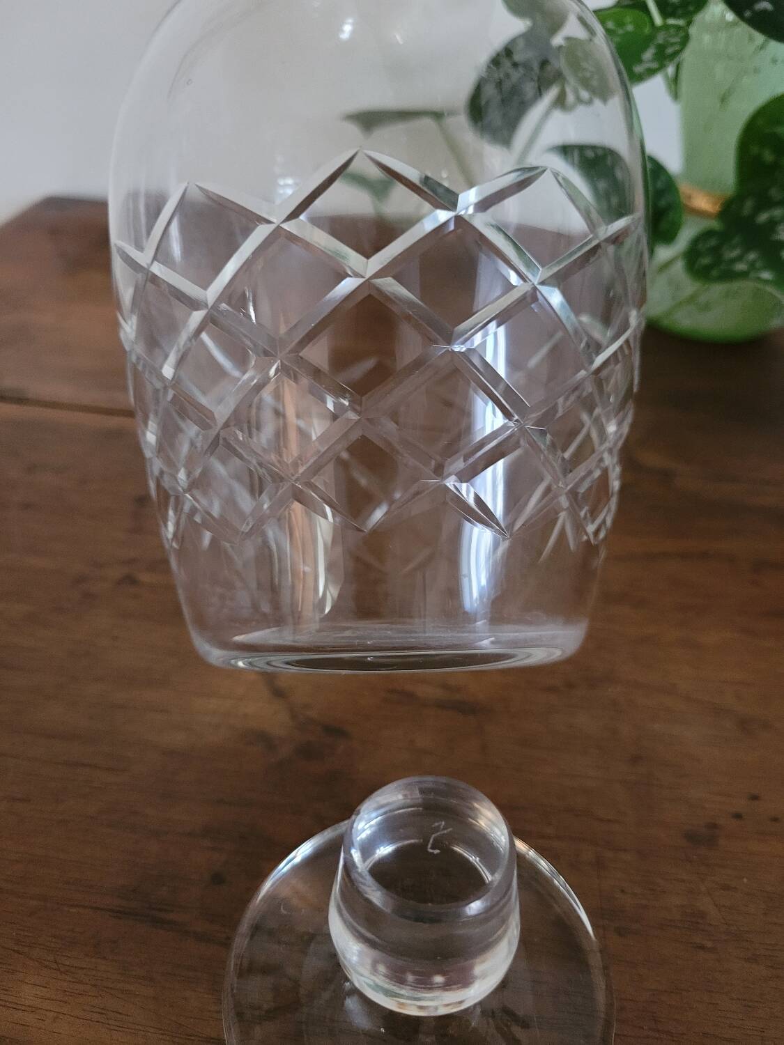 Carafe No. 2 in chiseled crystal