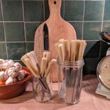 Set of 25 horn and stainless steel knives