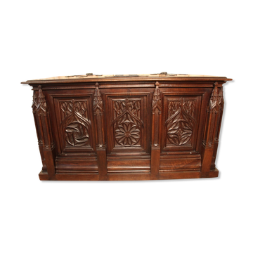 Neo-Gothic chest XIXth
