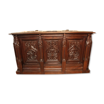 Neo-Gothic chest XIXth