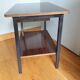 Table de chevet bout de canapé style moderniste formica et métal laqué noir
