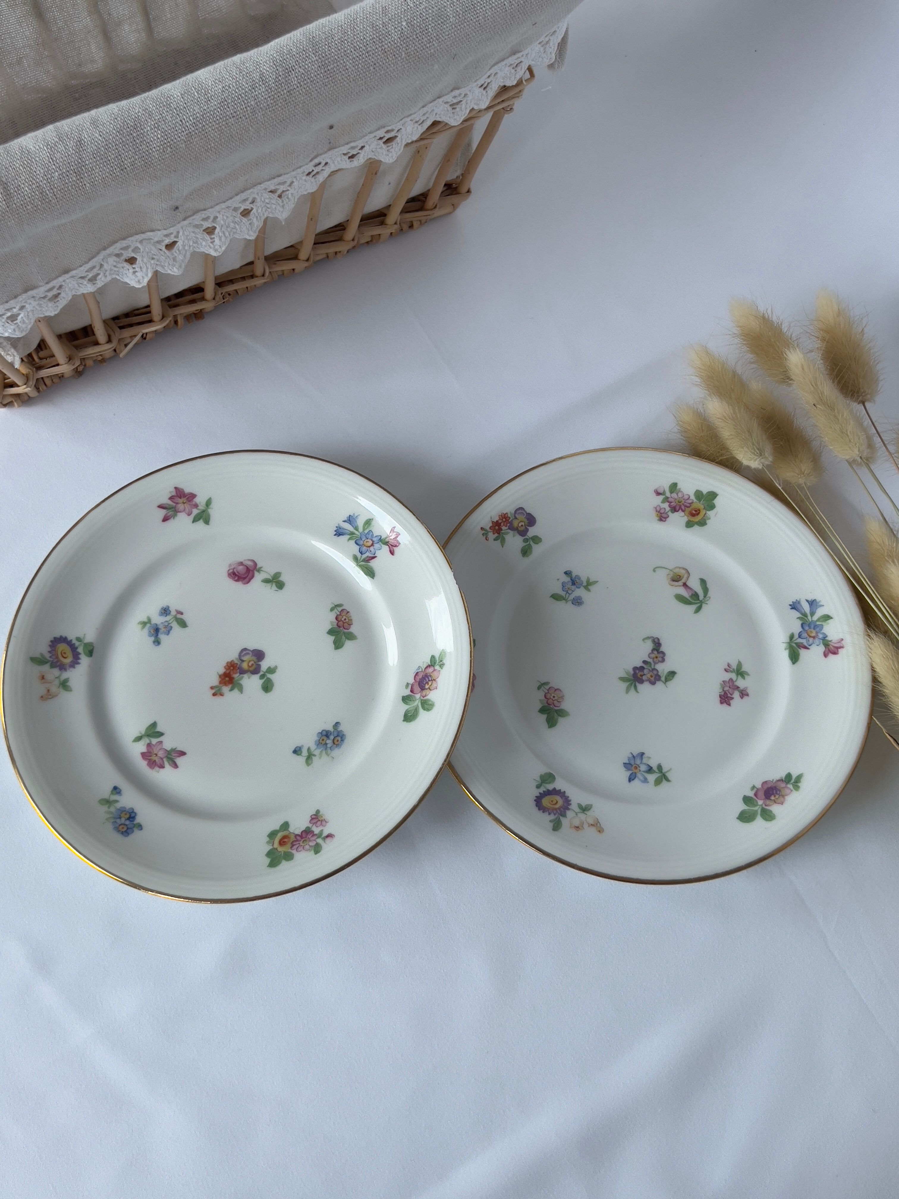 Pair of floral vintage dessert plates gilded white porcelain from limoges
