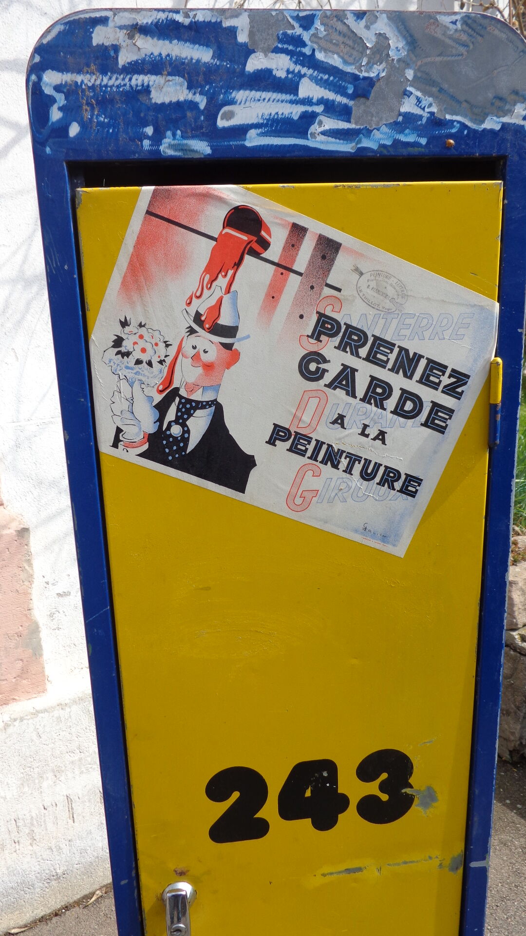 Color metal vestiary