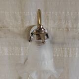 Swan neck wall light in brass, porcelain and glass - mid 20th century