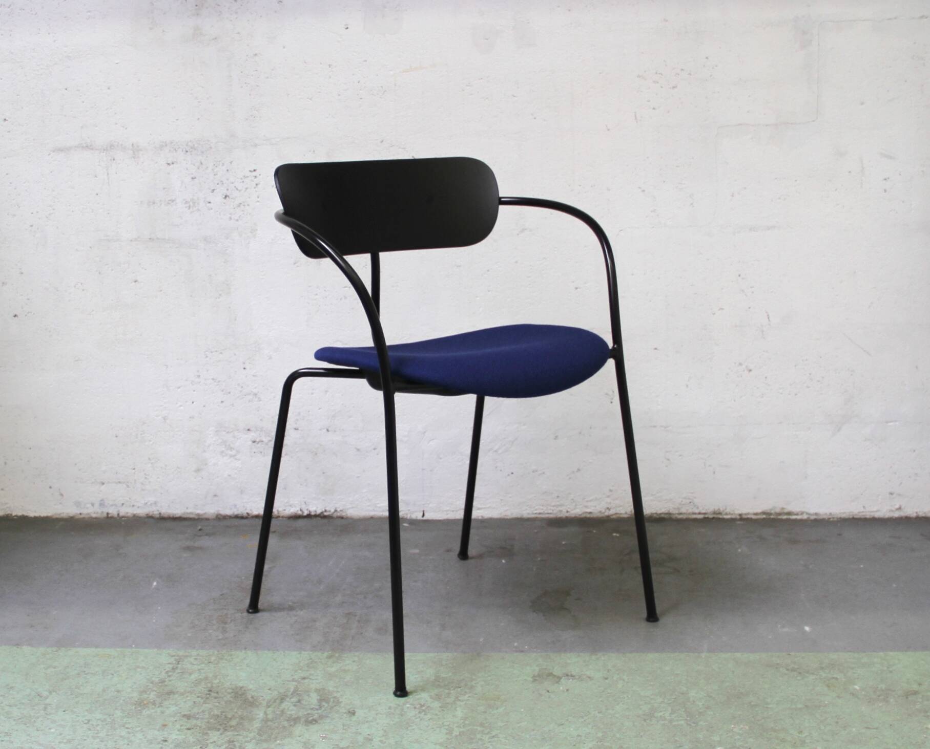 Chaise Pavilion AV4, & Tradition