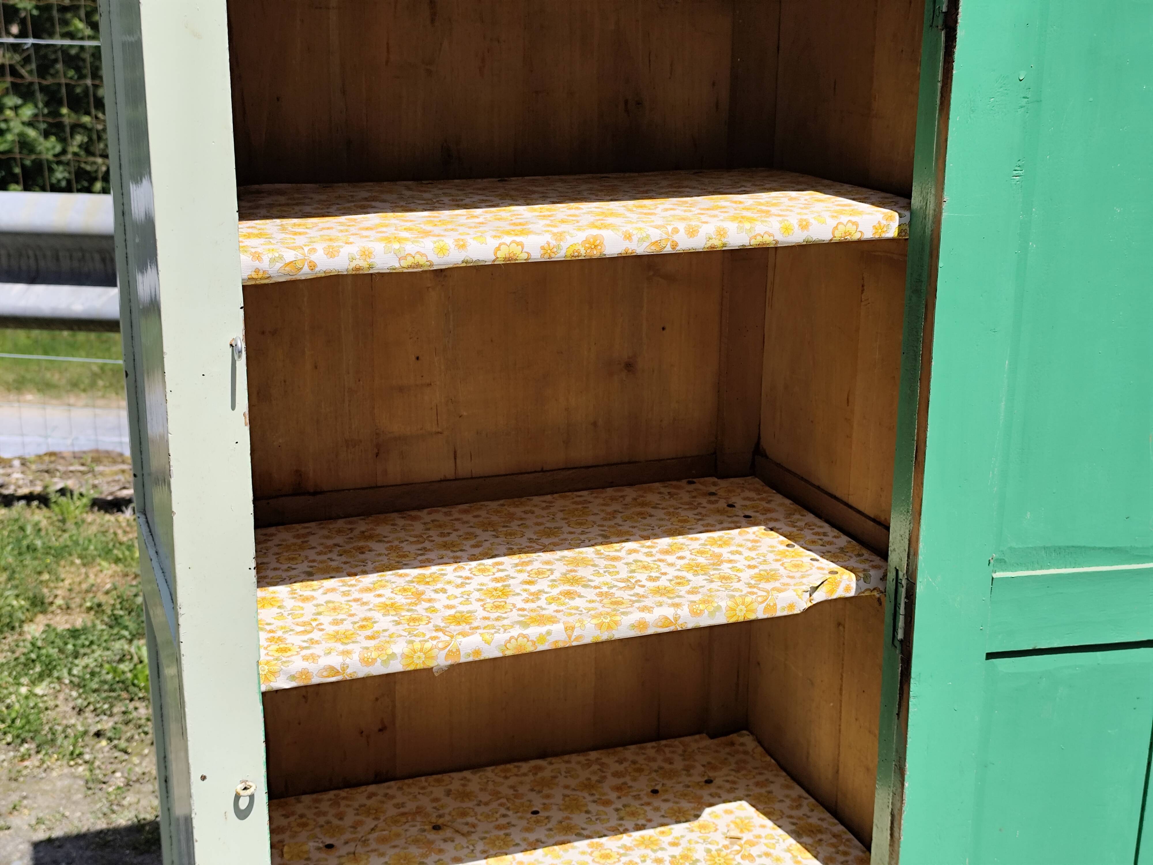 Wardrobe, small Parisian wardrobe, bonnetière, one door.