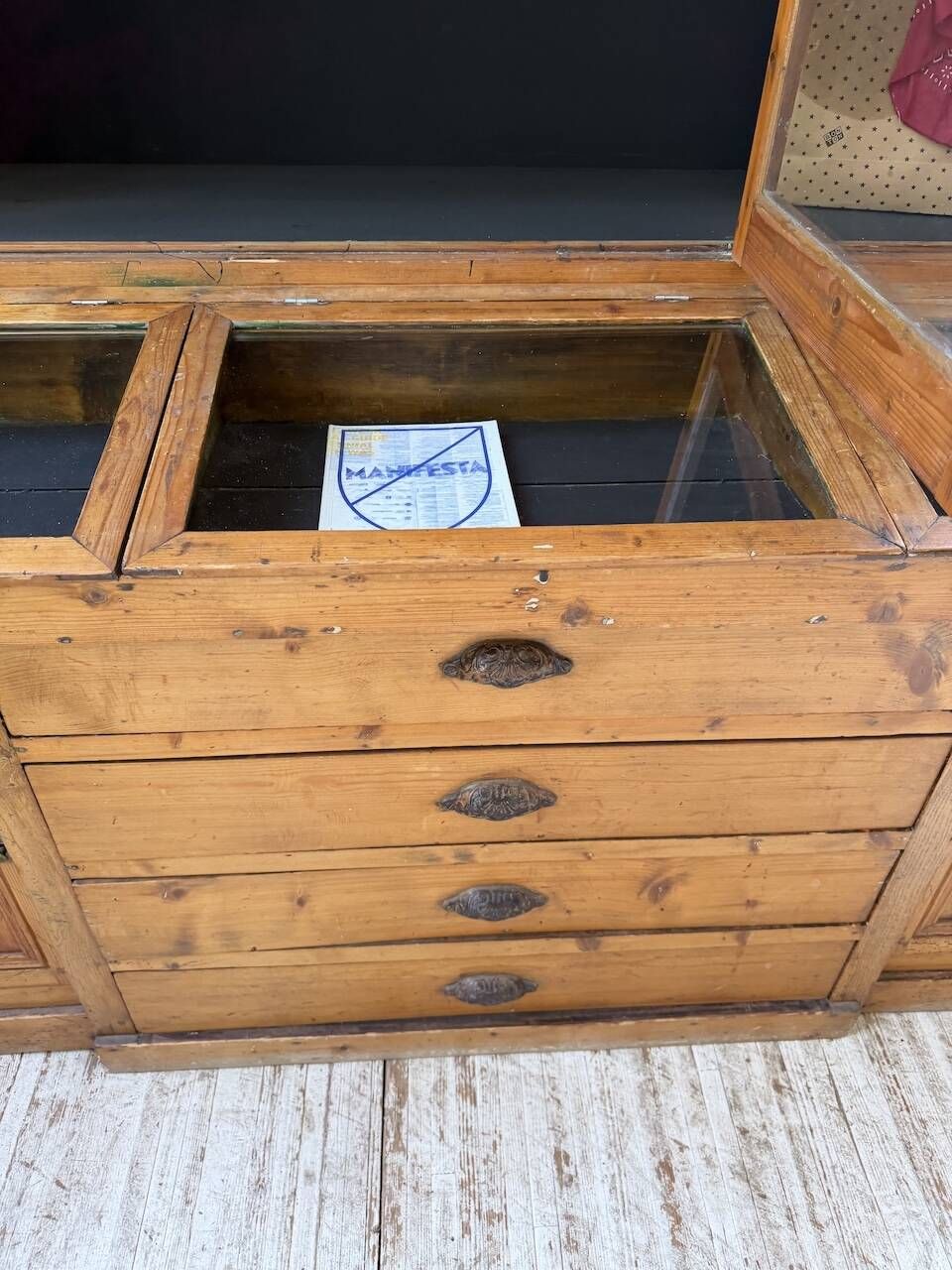 Library grocery Napoleon 19th century