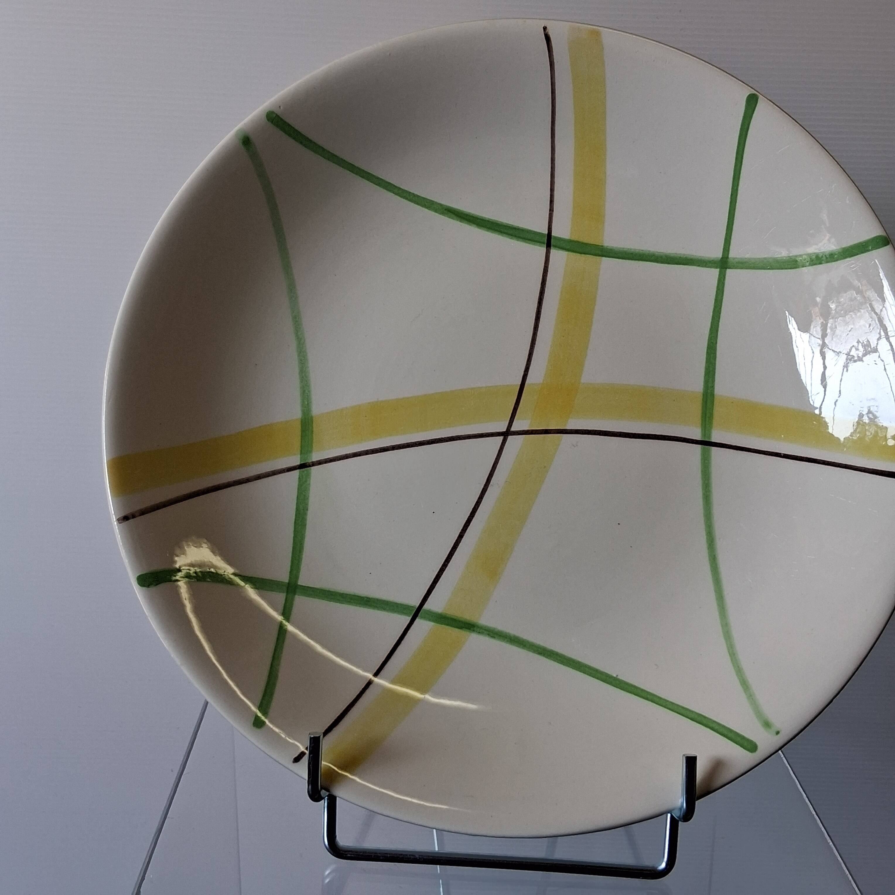 Très joli plat de service creux de chez Gien modèle "Sarabande" en bon état