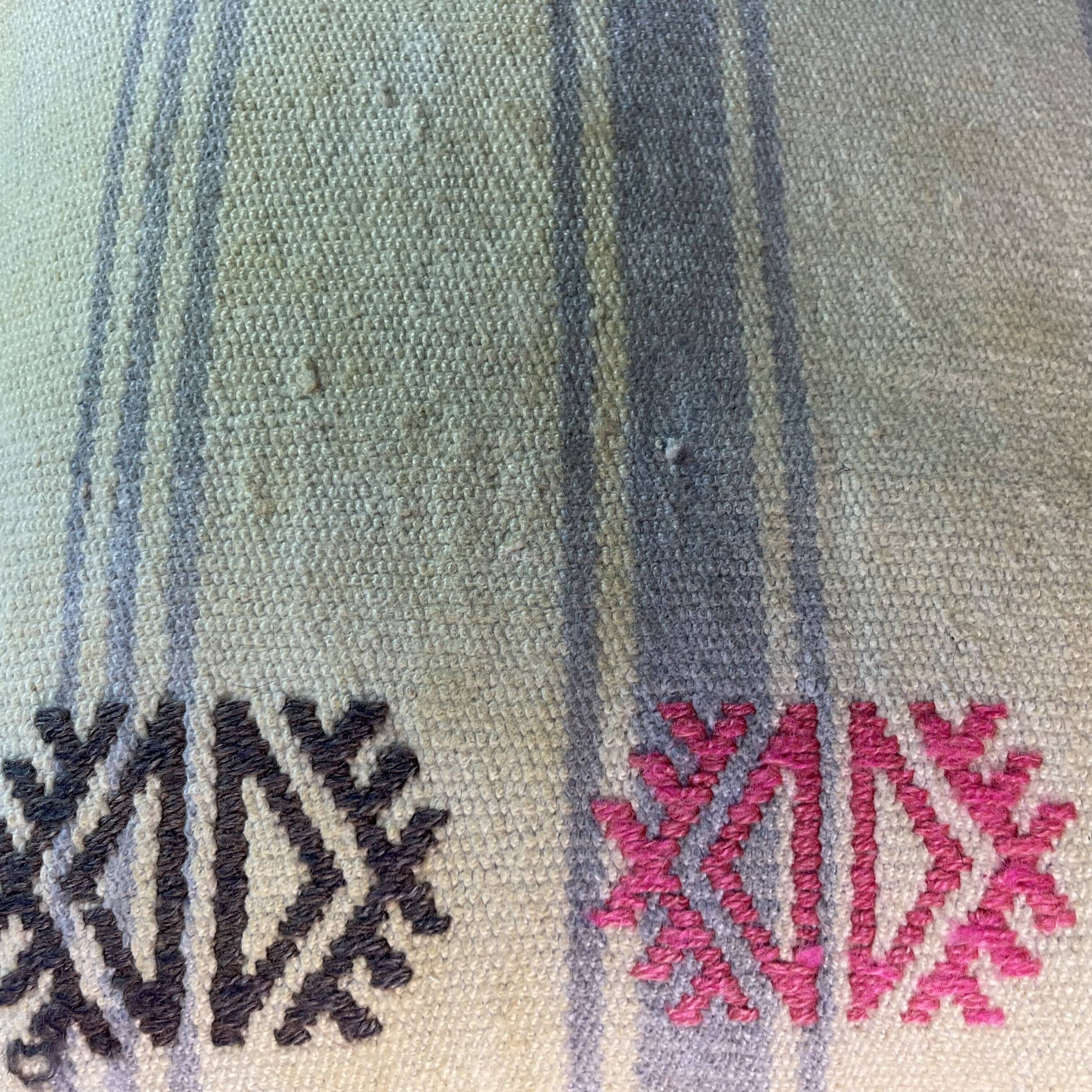 Vintage turkish kilim cushion cover , 40 x 40 cm