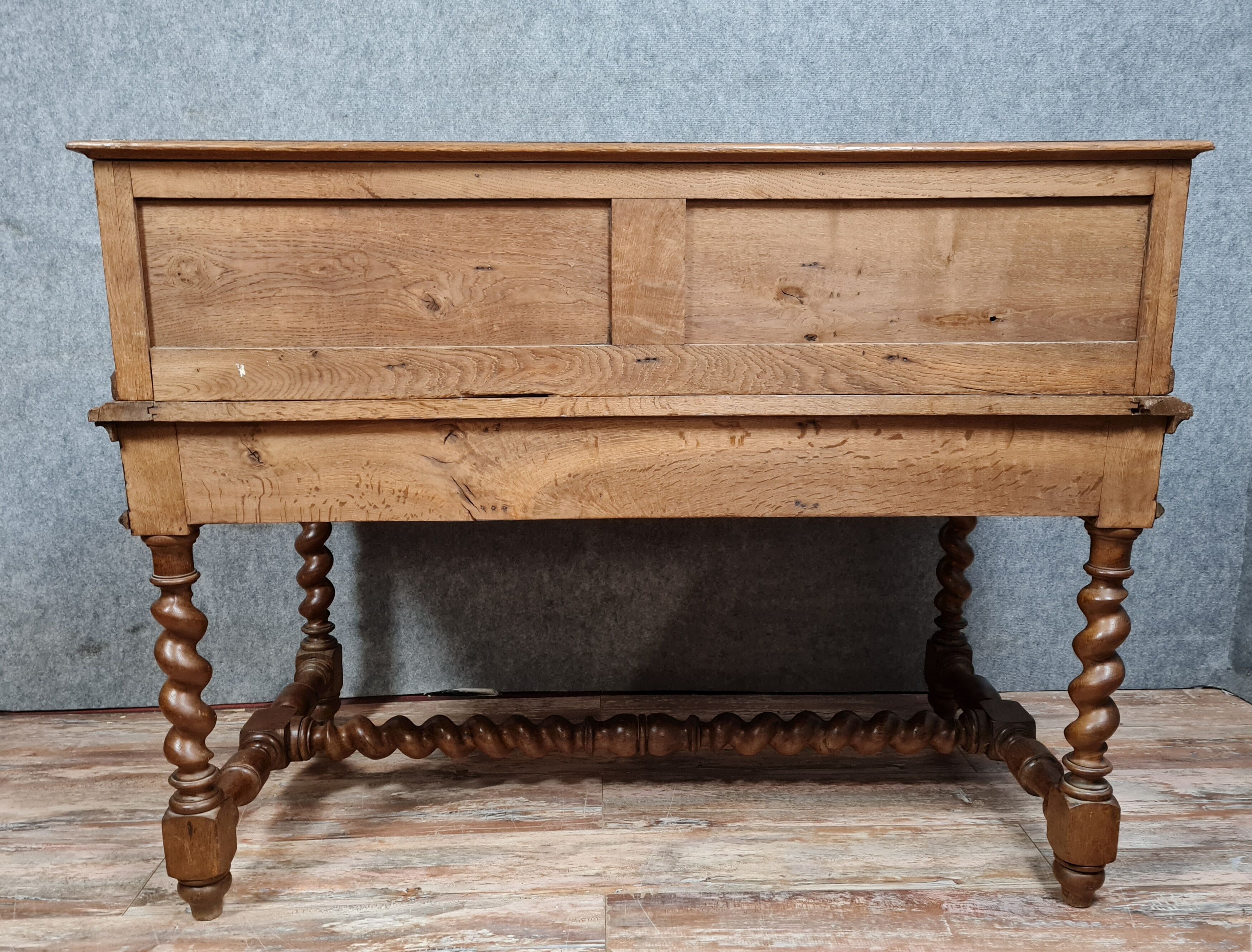 Stepped office renaissance notary in oak with blond patina around 1850