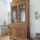 Ancien vaisselier double-corps rénové
