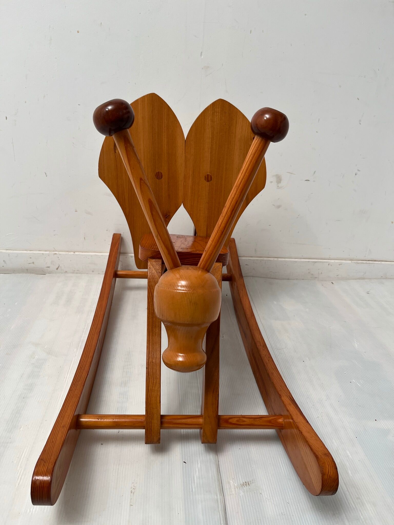 Vintage rocking wooden grasshopper chair