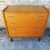 Vintage chest of drawers with four drawers