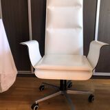 Wing Mariani executive chair