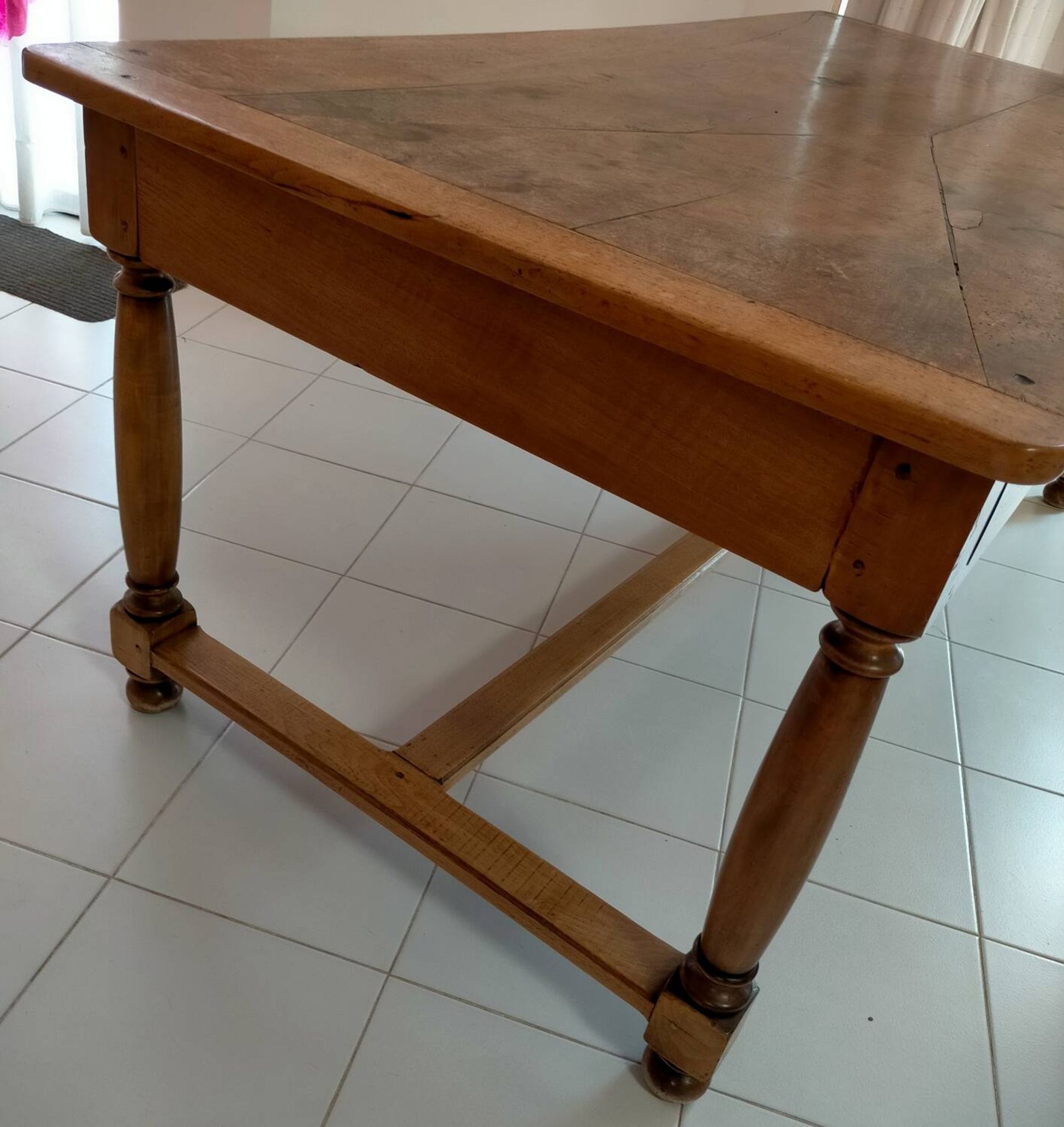 Farm table