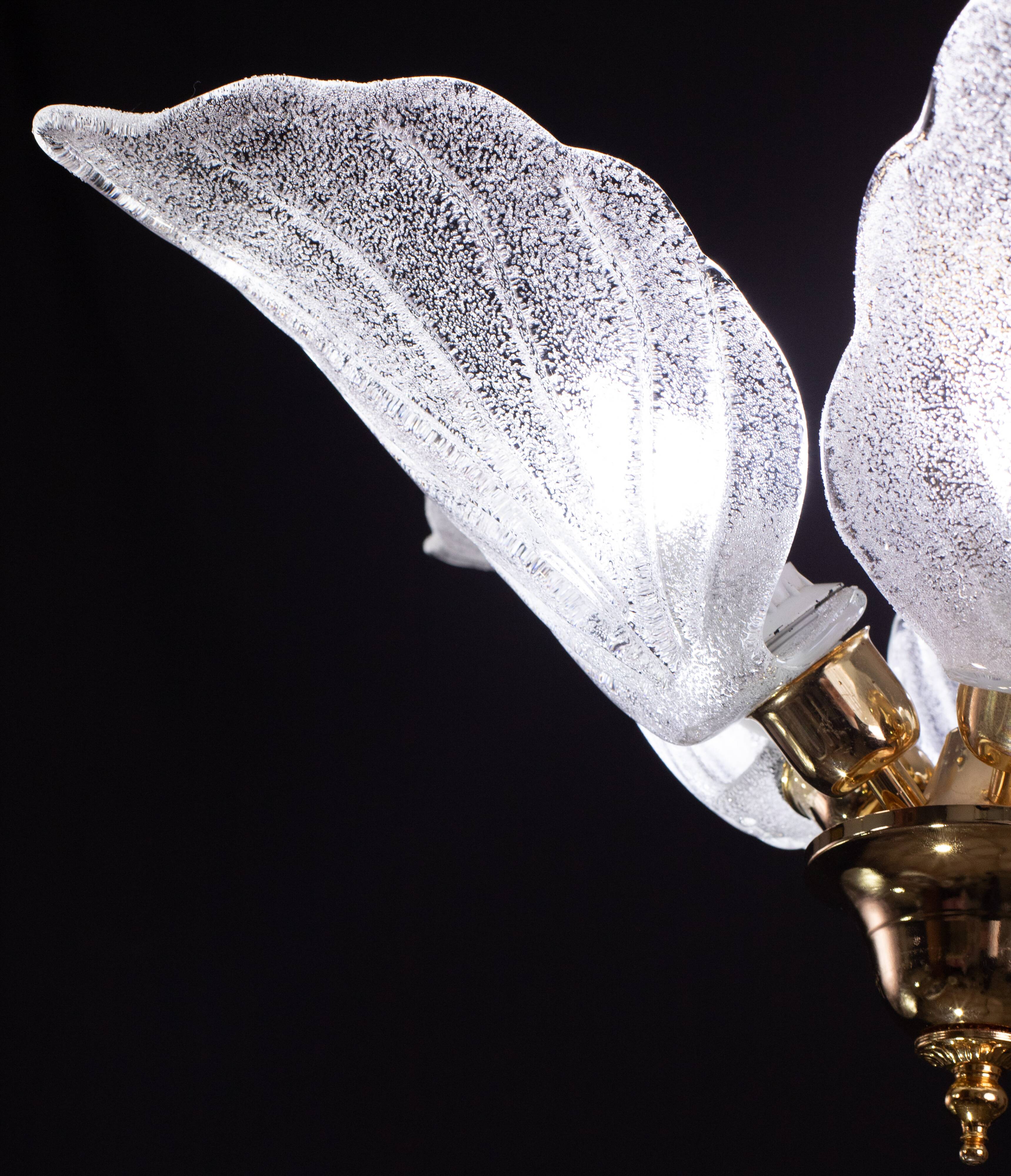 Elegant Murano Candlestick with 5 Leaves in Grit