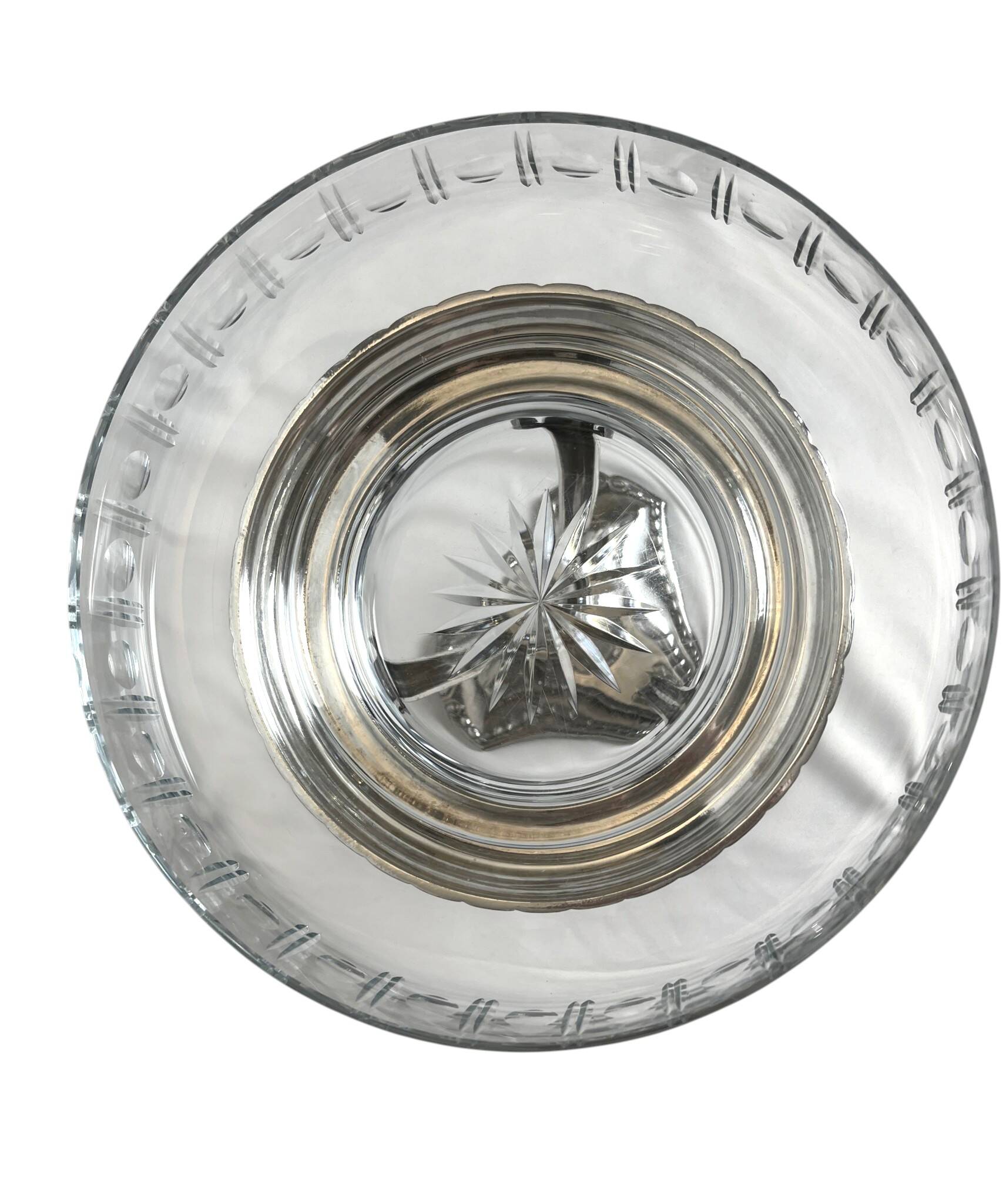 Art Deco, tripod fruit bowl in silver-plated metal by Gallia, crystal, circa 1930.