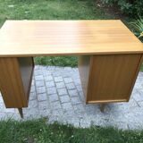 Vintage office feet spindles