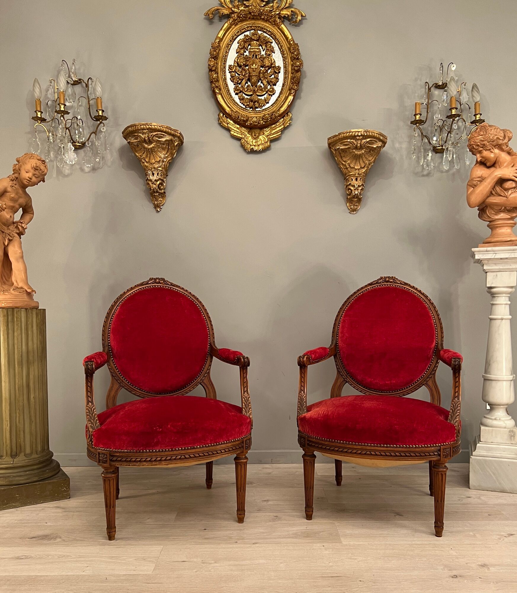 Paire de fauteuils de style Louis XVI époque fin XIXeme