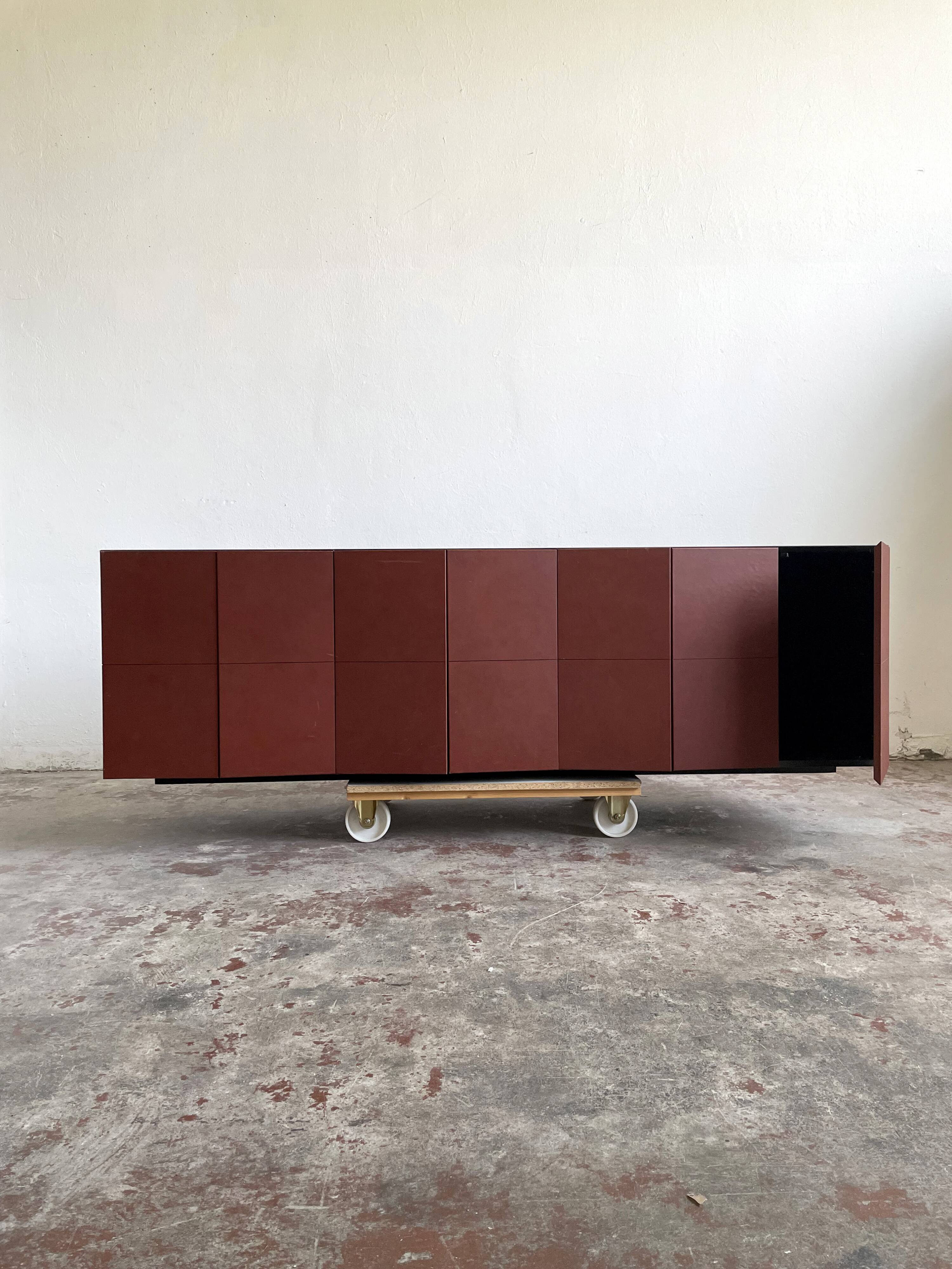 Enfilade par Lella & Massimo Vignelli pour Poltrona Frau, Italie années 1990