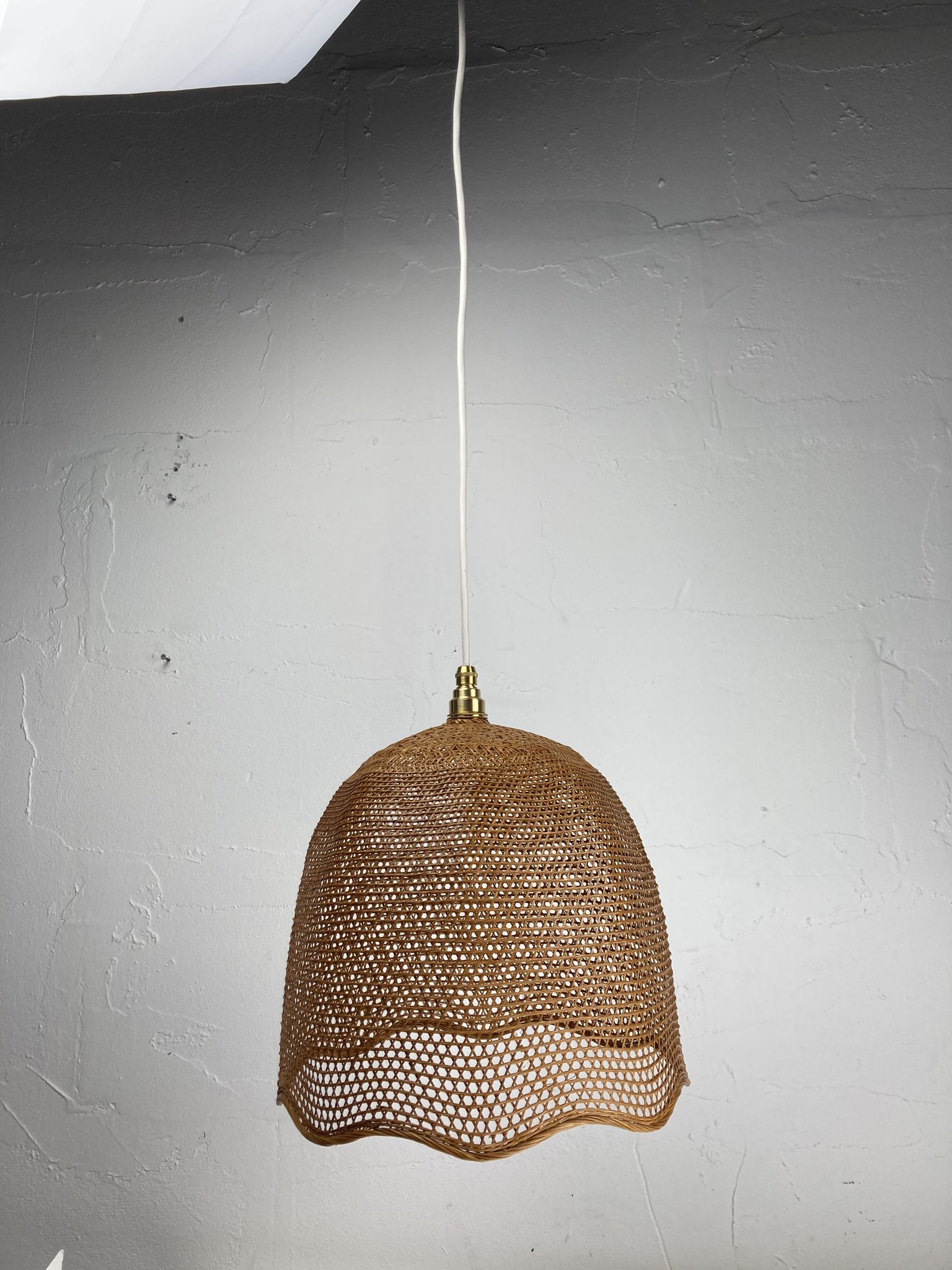Beehive webbing rattan wicker pendant hanging lamp, 1930s