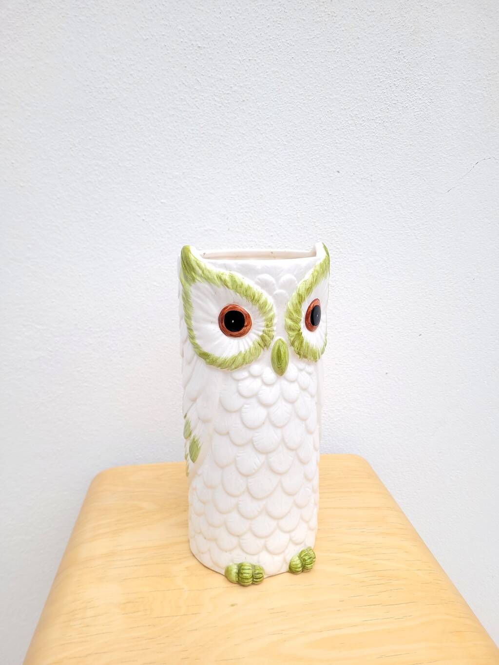 Francesco Guarino owl vase in slip ceramic