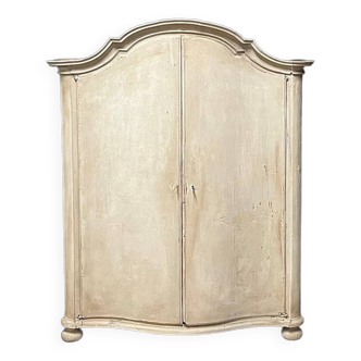 19th century patinated Gustavian cabinet
