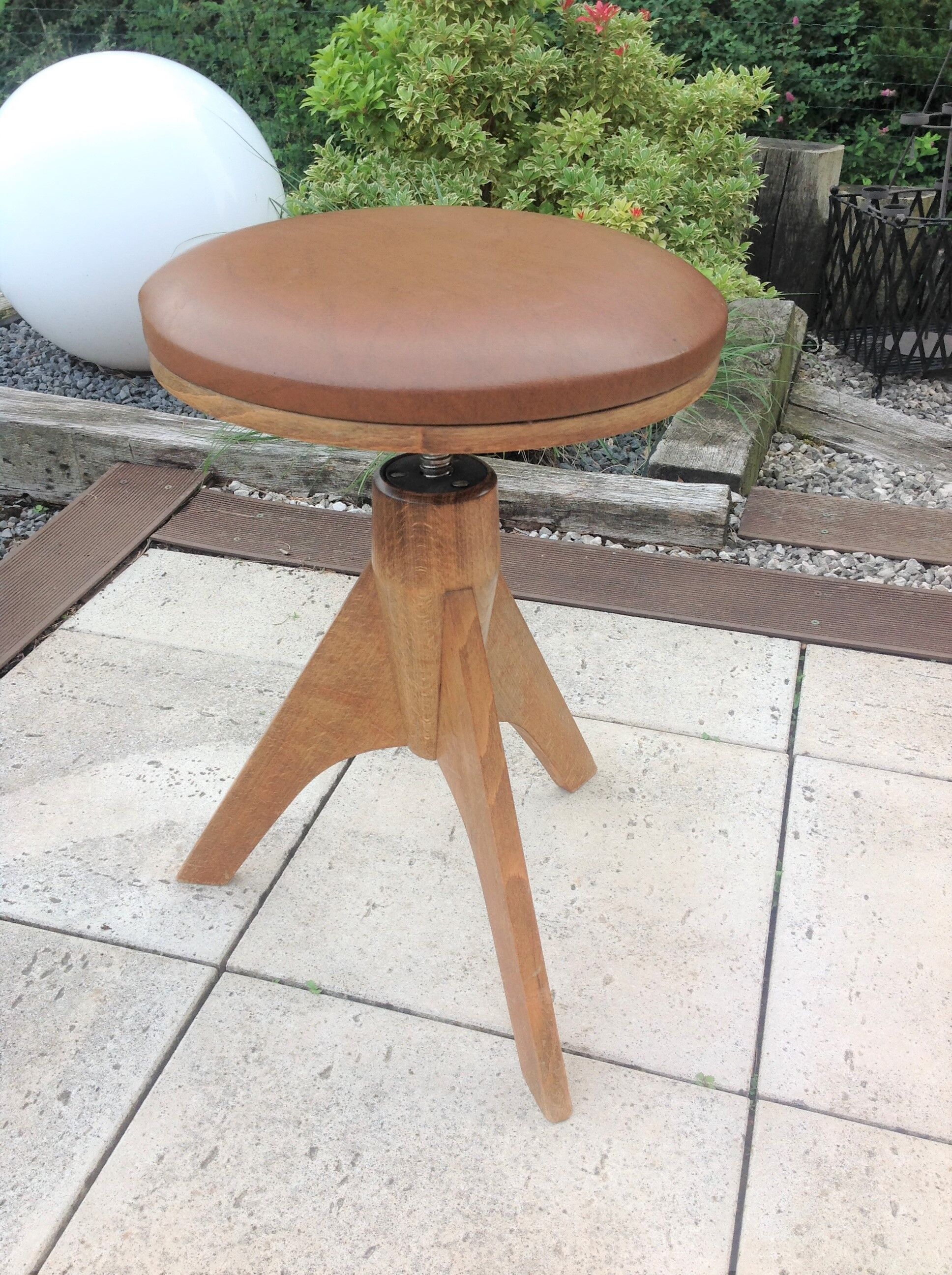 Vintage tripod foot piano stool 60s-70s