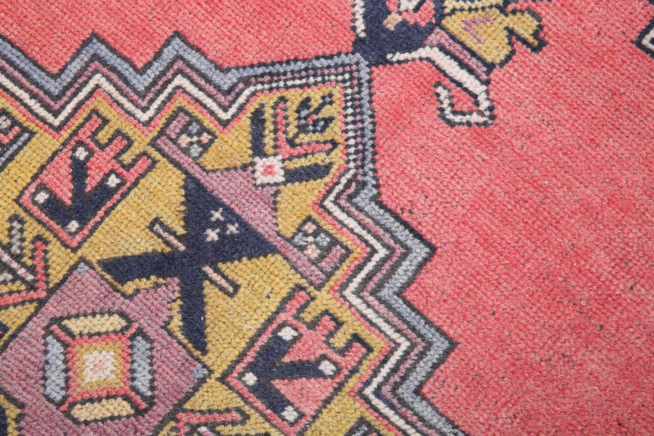 Tapis vintage rose antique 121x211