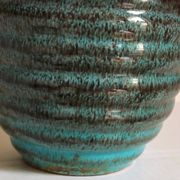 Ceramic planter with speckled enamel gadroons from the 1940s