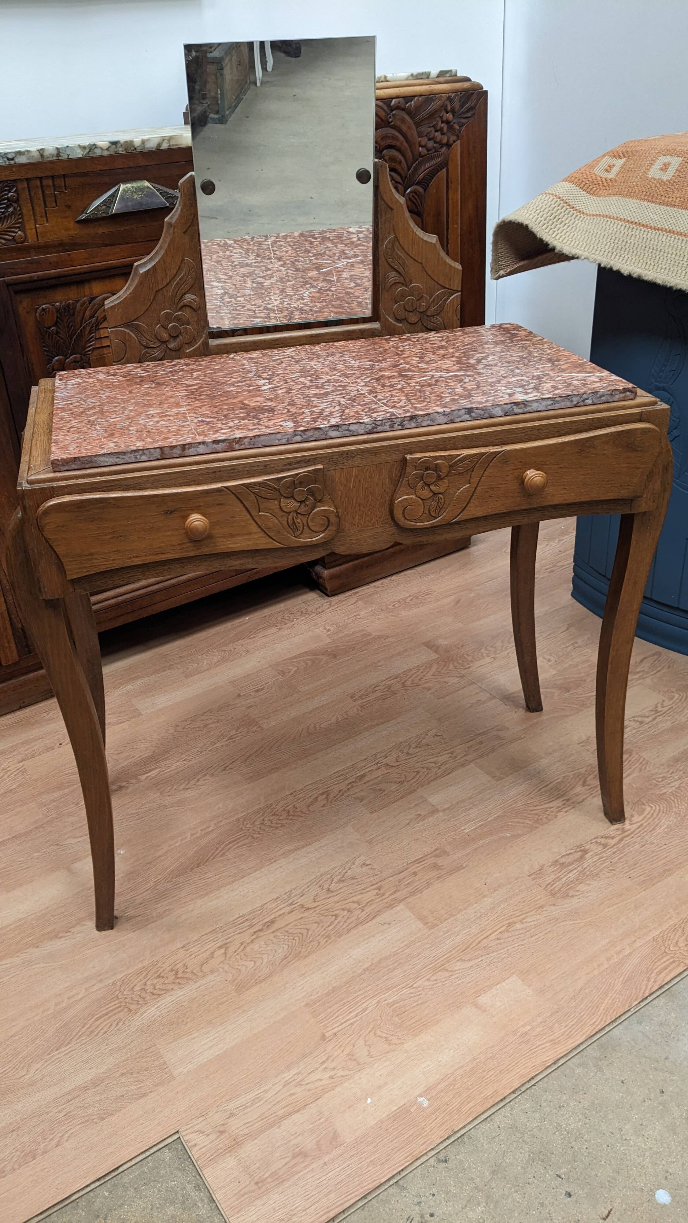 Art deco dressing table
