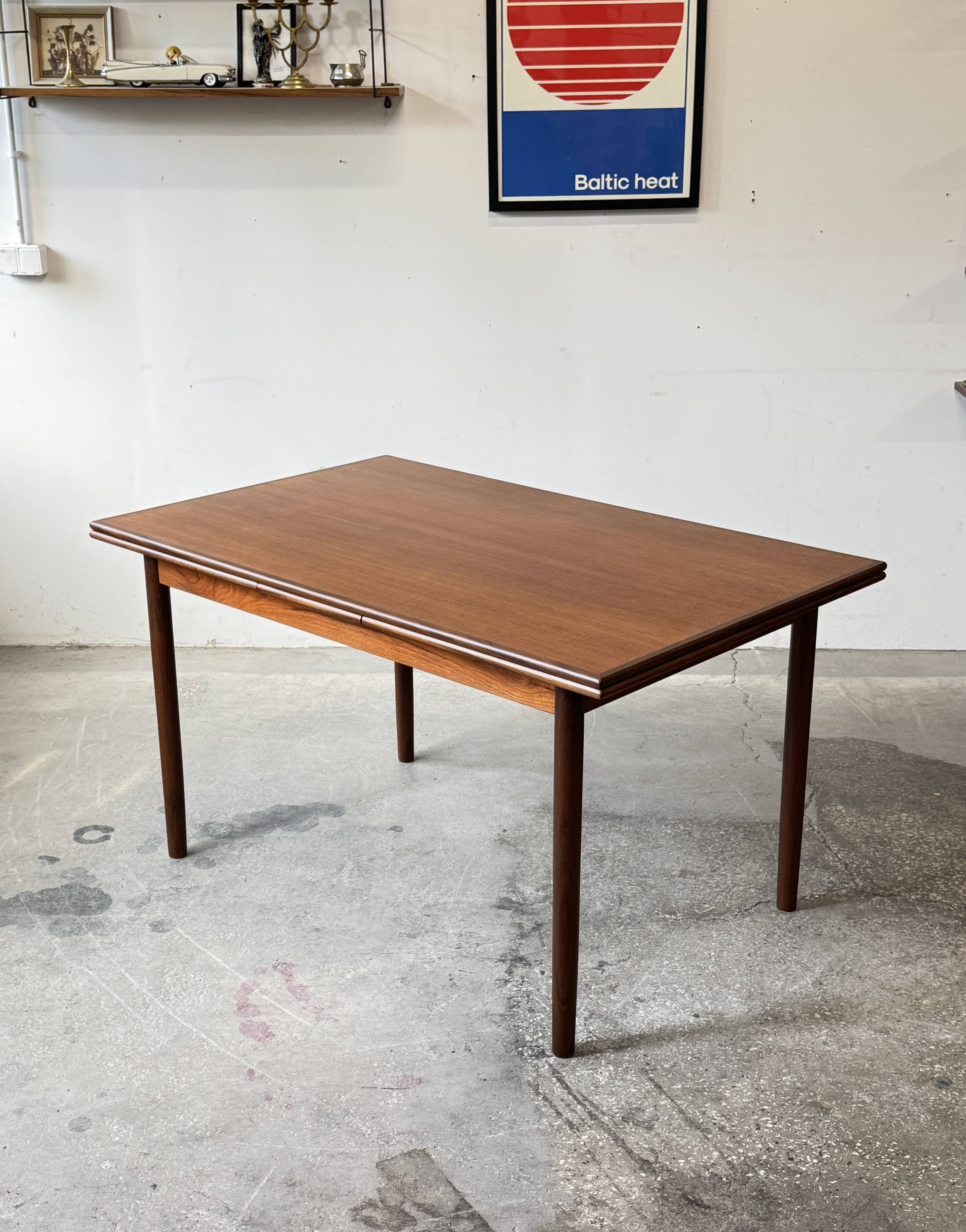 Table en teck extensible, Danemark 1960s/1970s, VNTG, Mid-C Modern