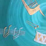 Cut vintage musical décor