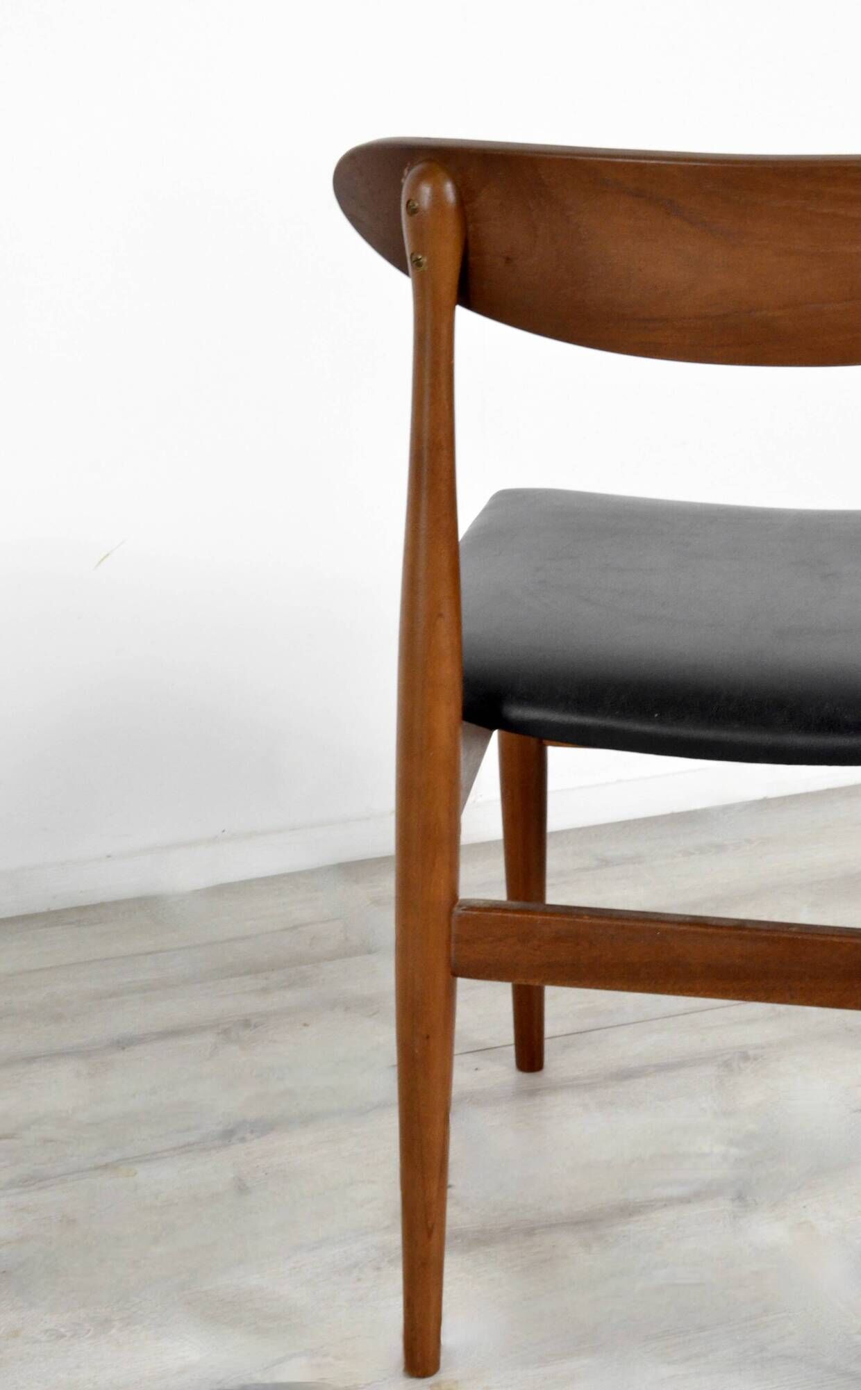 Ensemble de 4 chaises en teck du milieu du siècle. Style vintage moderne/rétro/danois.