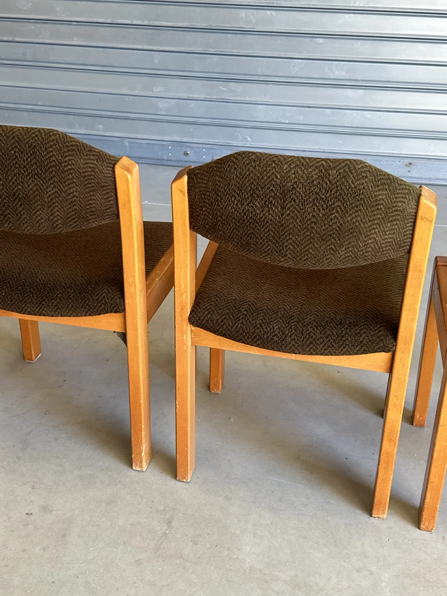 Set of 4 vintage chairs from the 70s/80s – Brown chocolate wood and fabric