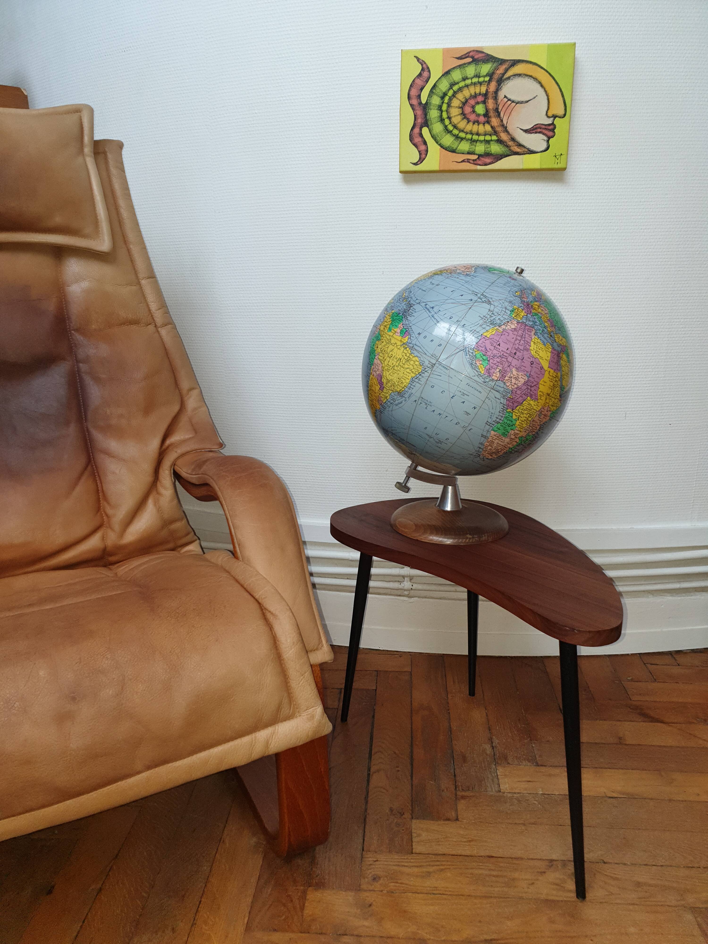 Mid-Century Scandinavian side table / end table