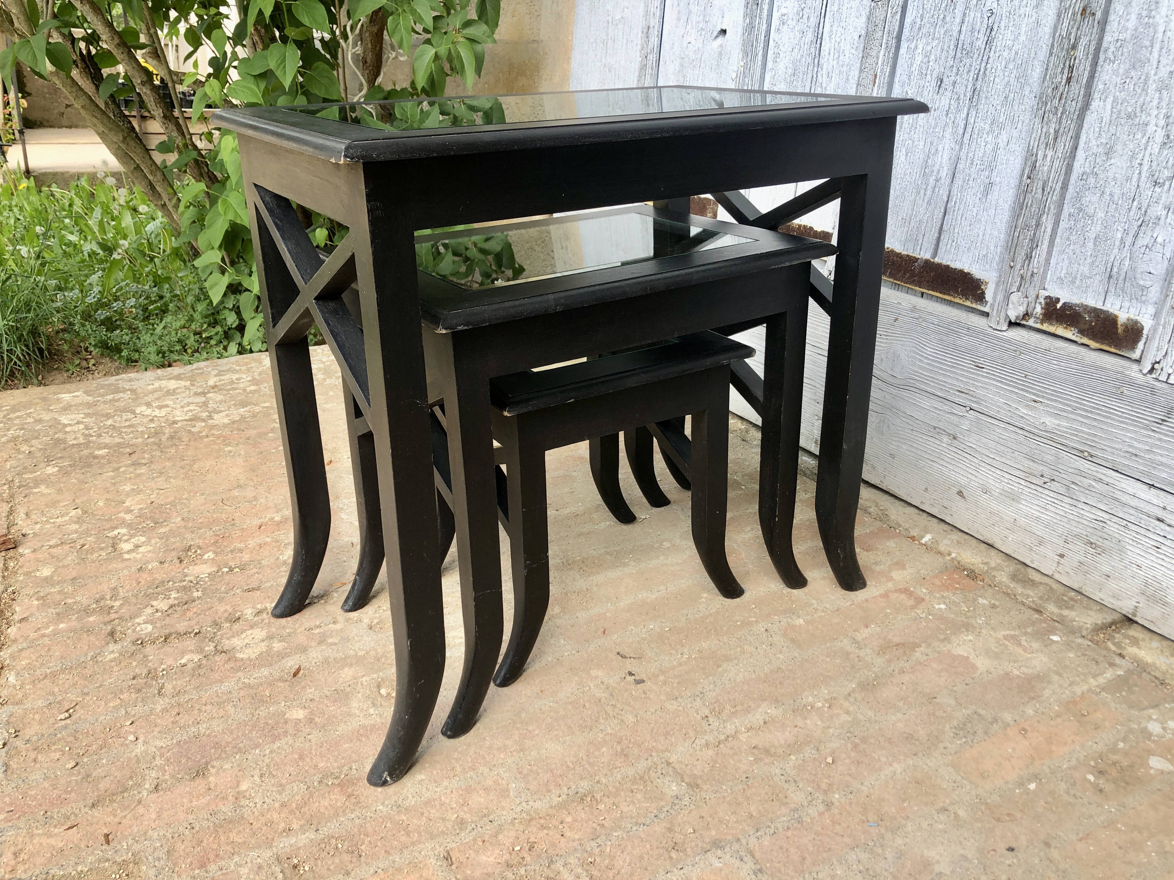 Set de 3 tables gigognes en verre et bois noir