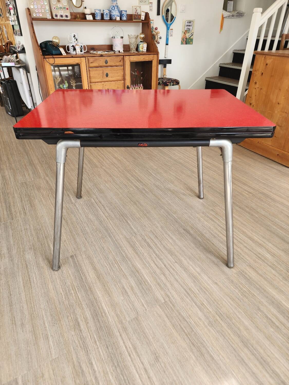 Vintage Lafague red formica set, 1 table, 6 chairs and 1 stool