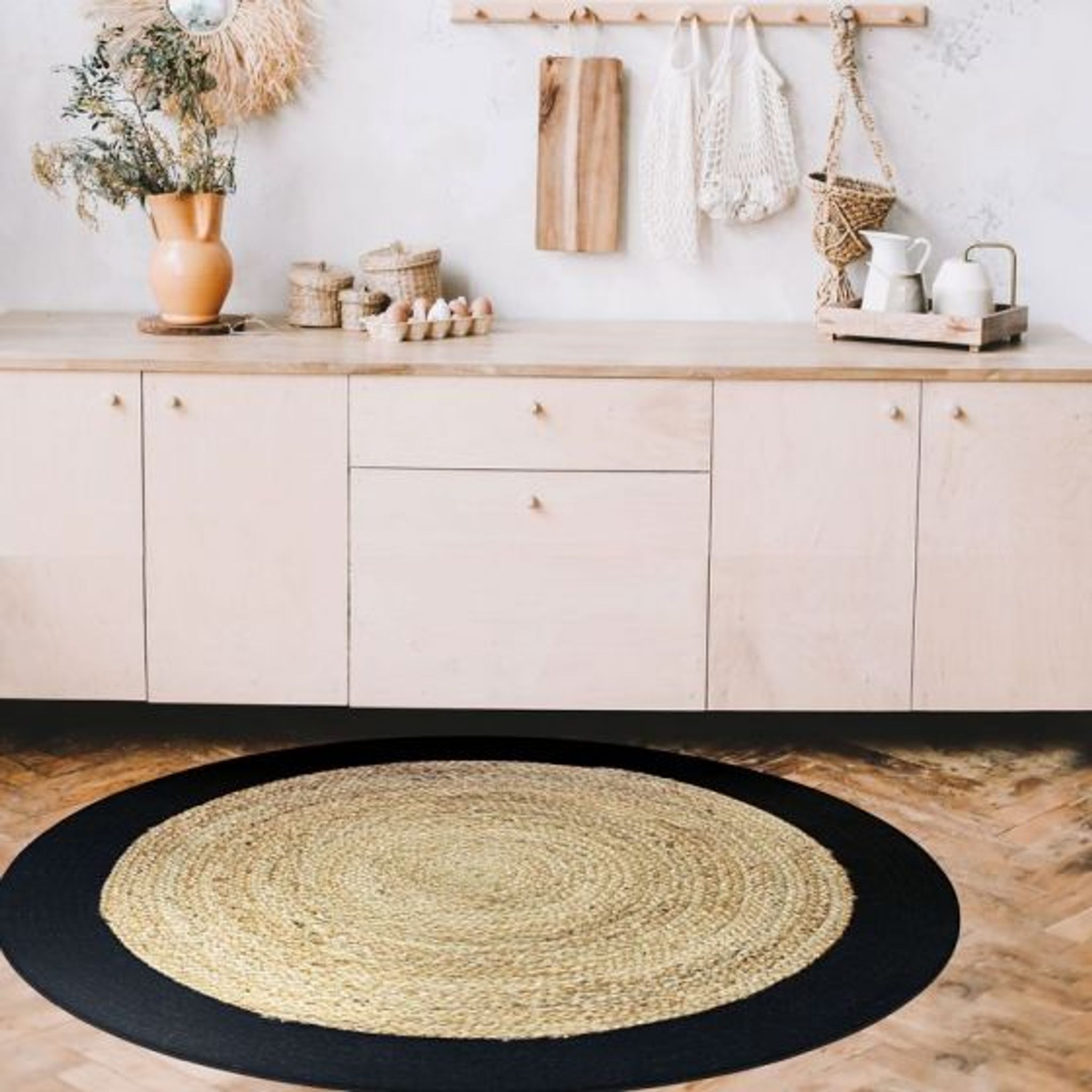 Round black and beige jute and cotton rug 160 cm