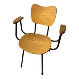 Chaises anciennes avec accoudoirs, bois et métal