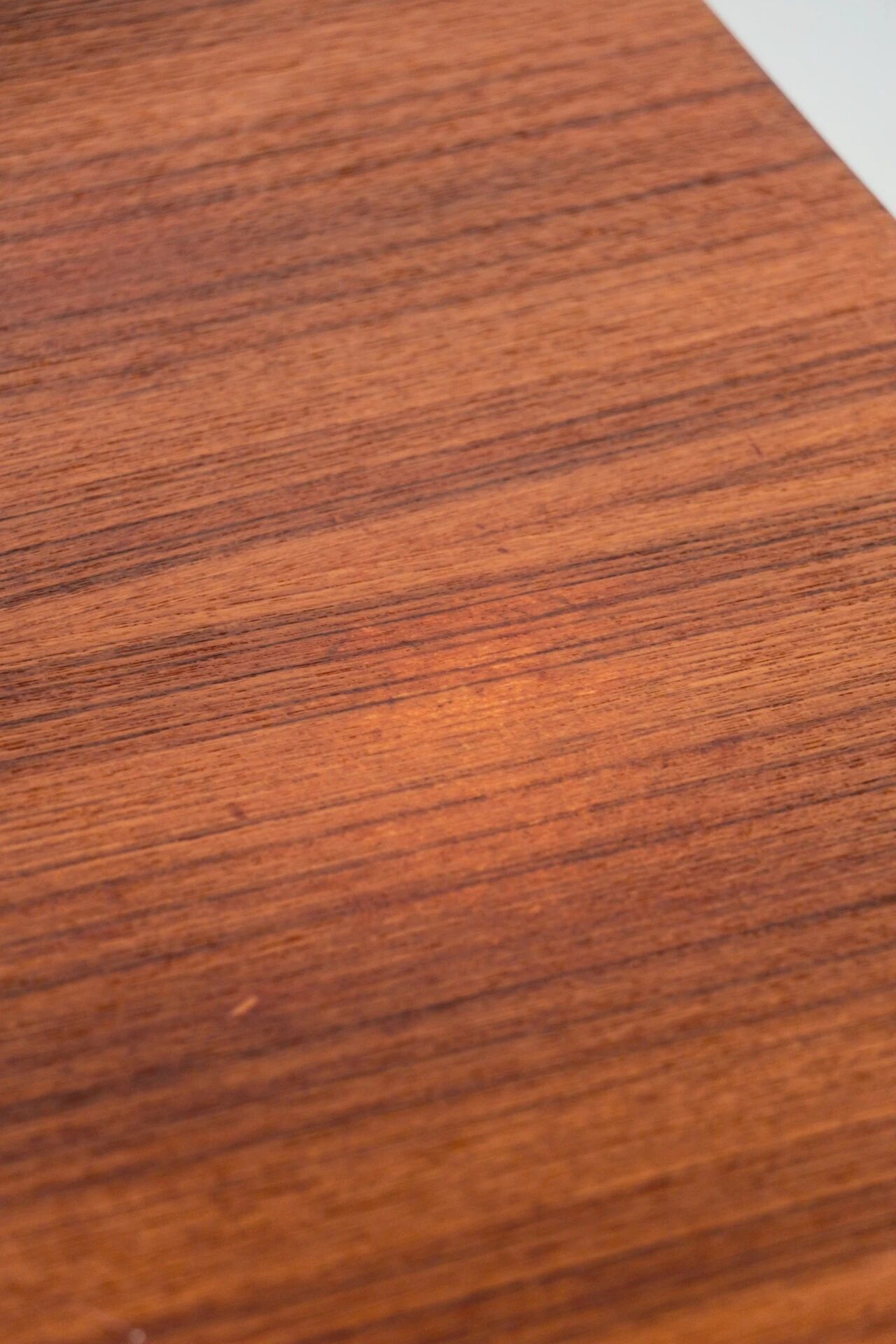 Vintage teak dining table – extendable Scandinavian design