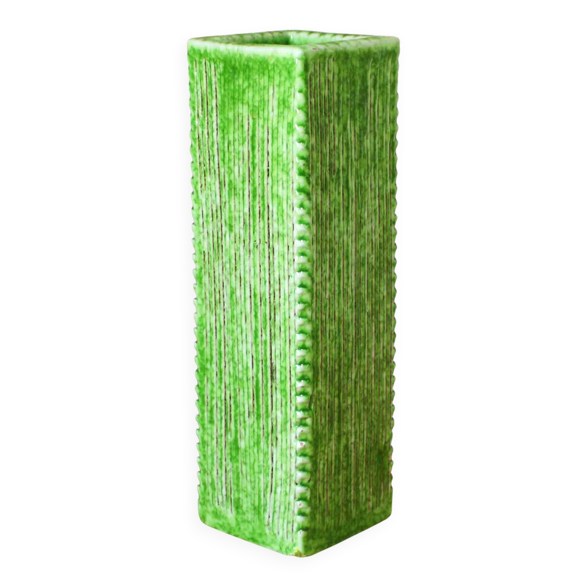 Incised ceramic vase with a square section
