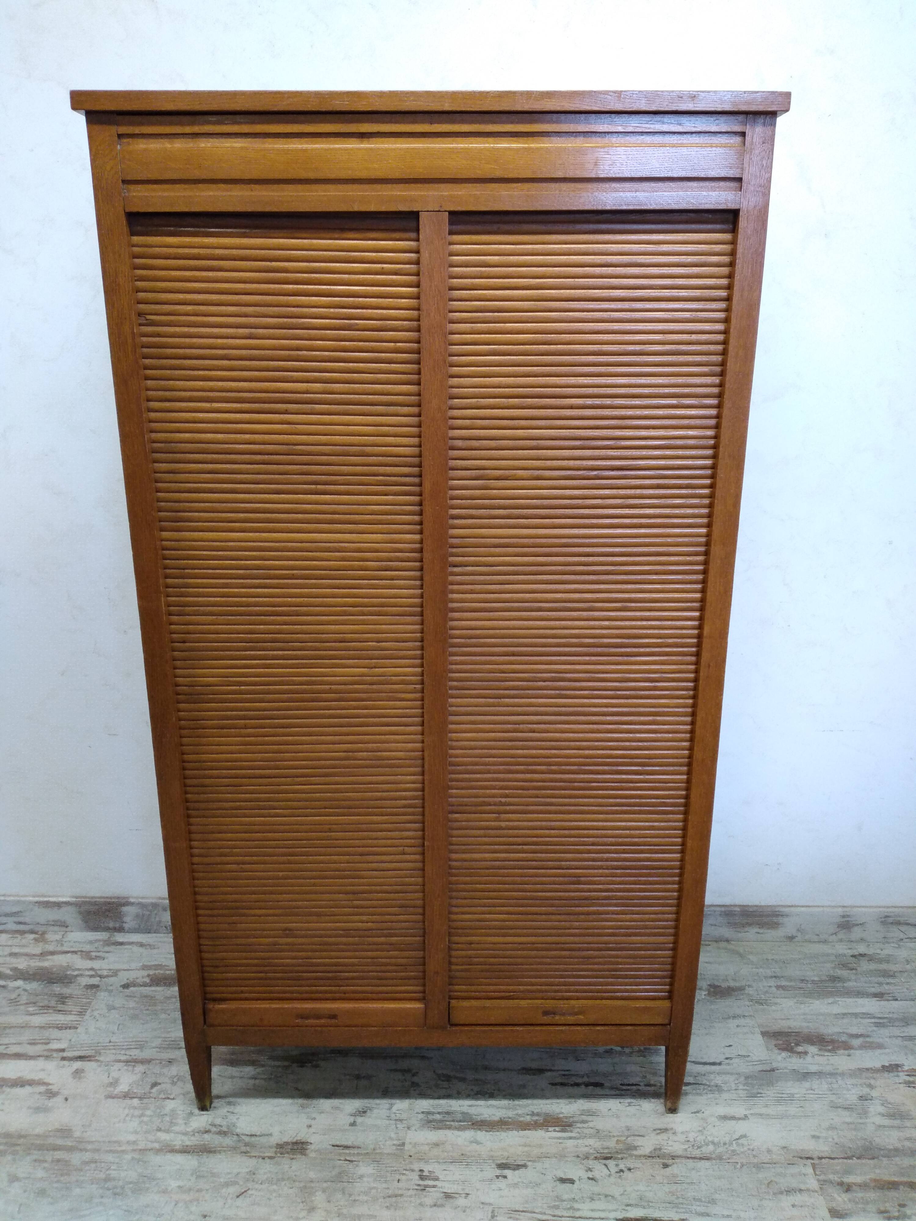 Atypical double curtain file cabinet