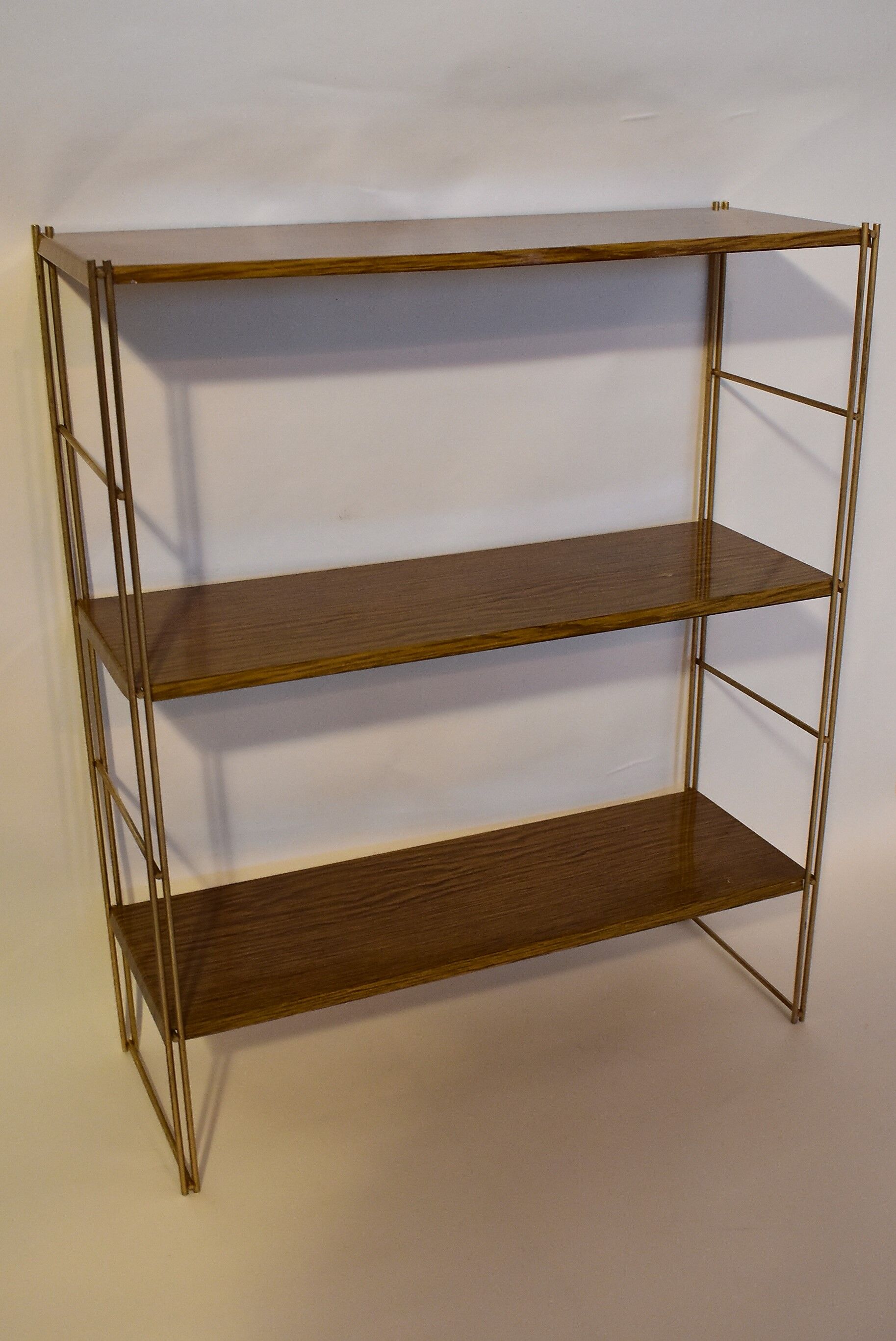 Shelf string vintage style beige taken no. 1