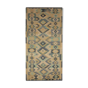 Tapis traditionnel tissé