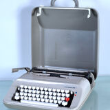 Underwood 319 typewriter