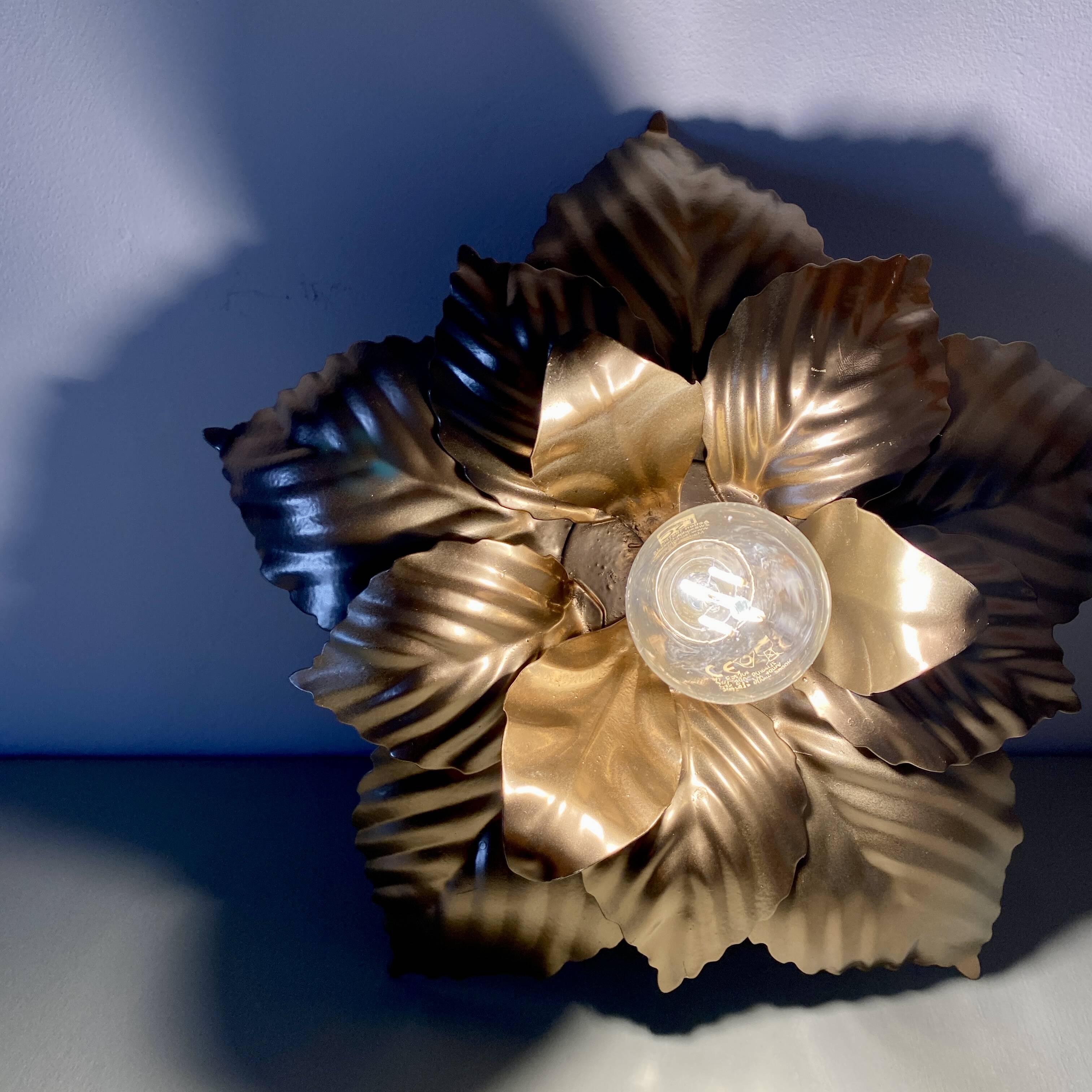 Vintage wall light in gold metal