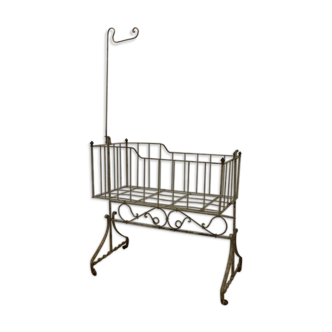 Wrought iron cradle