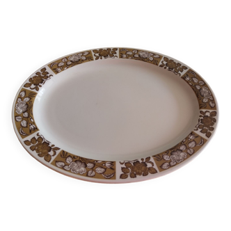 Oval ceramic dish