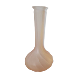 Petit vase en verre rose